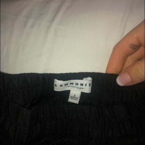 Aritzia linen COMMUNITY Shorts - Picture 1 of 3